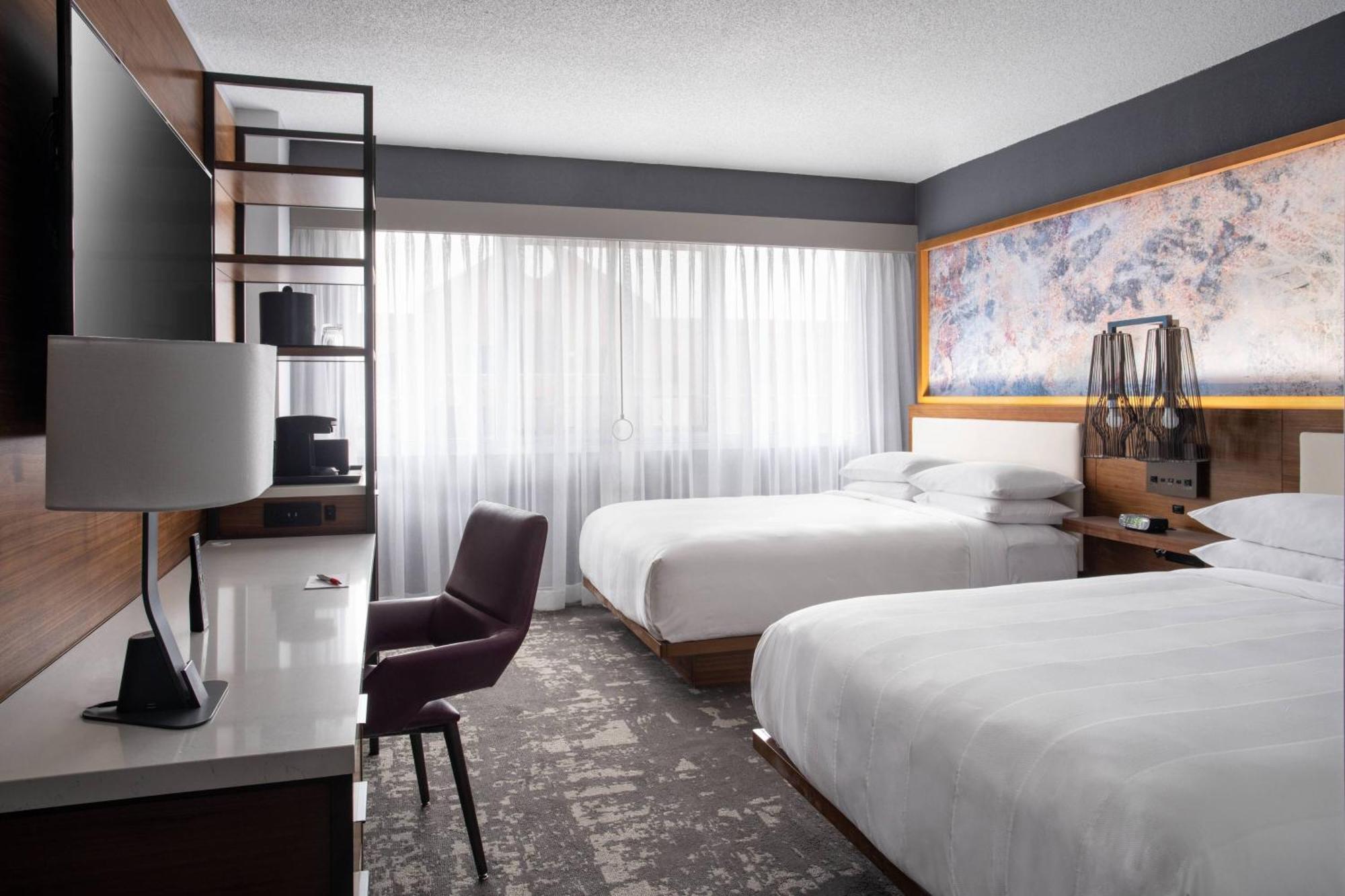 Marriott Greensboro Downtown Екстер'єр фото