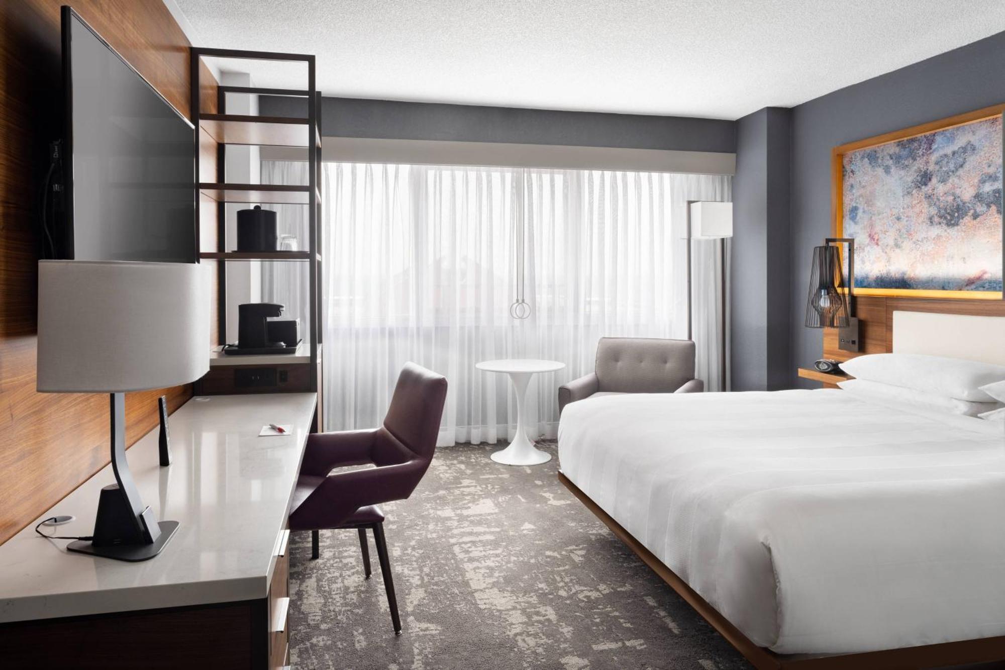 Marriott Greensboro Downtown Екстер'єр фото