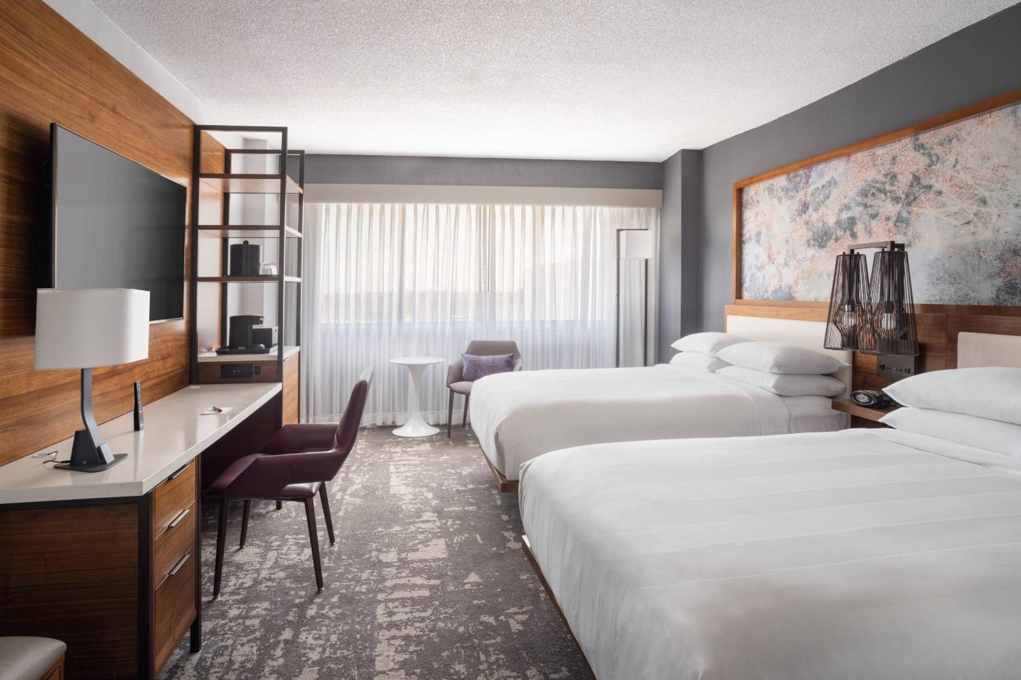 Marriott Greensboro Downtown Екстер'єр фото