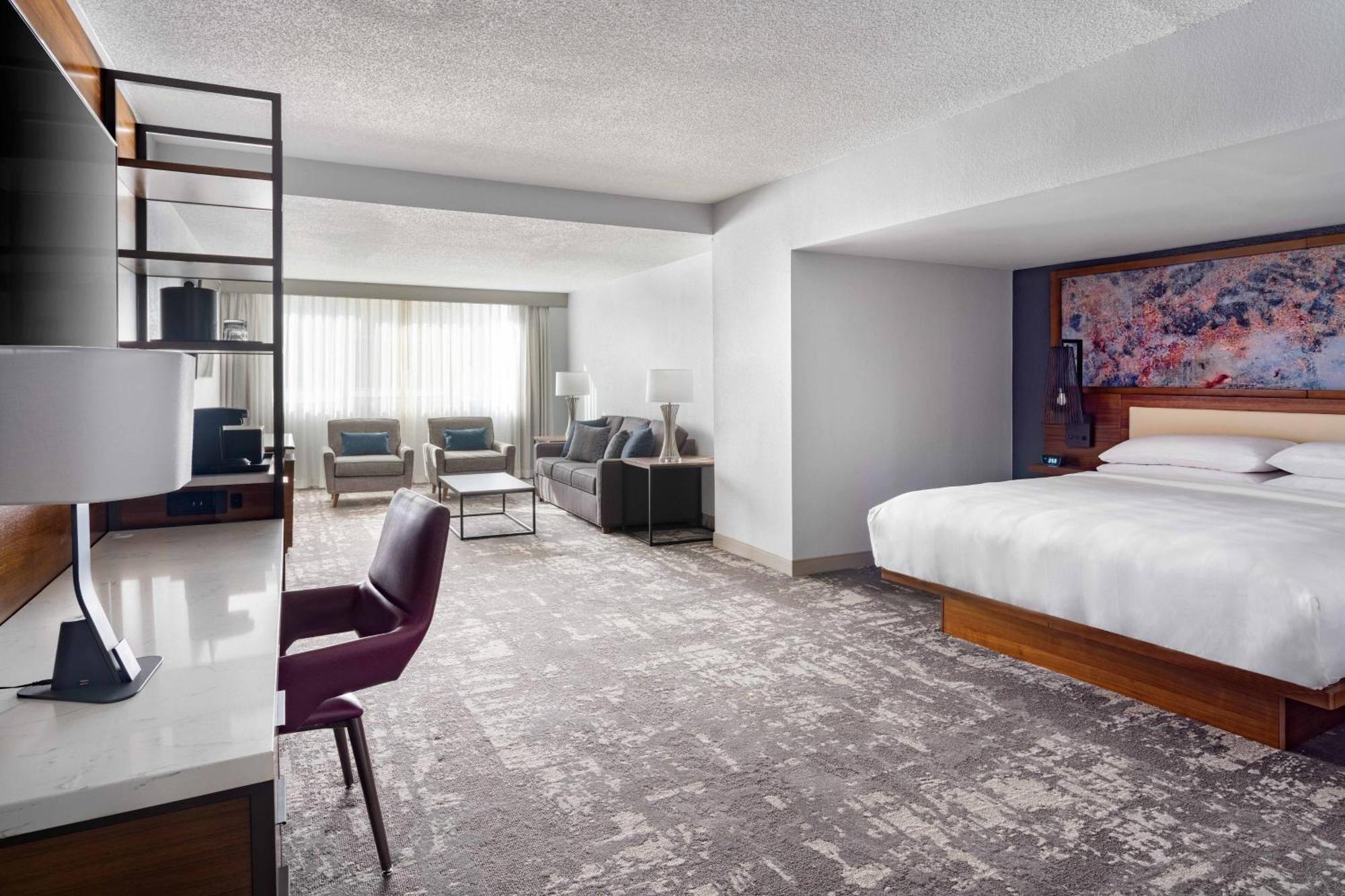 Marriott Greensboro Downtown Екстер'єр фото