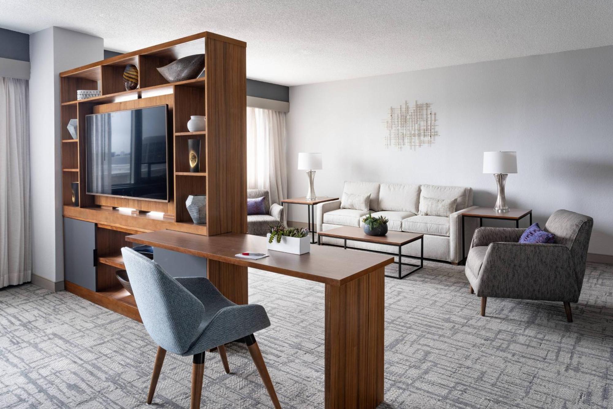 Marriott Greensboro Downtown Екстер'єр фото