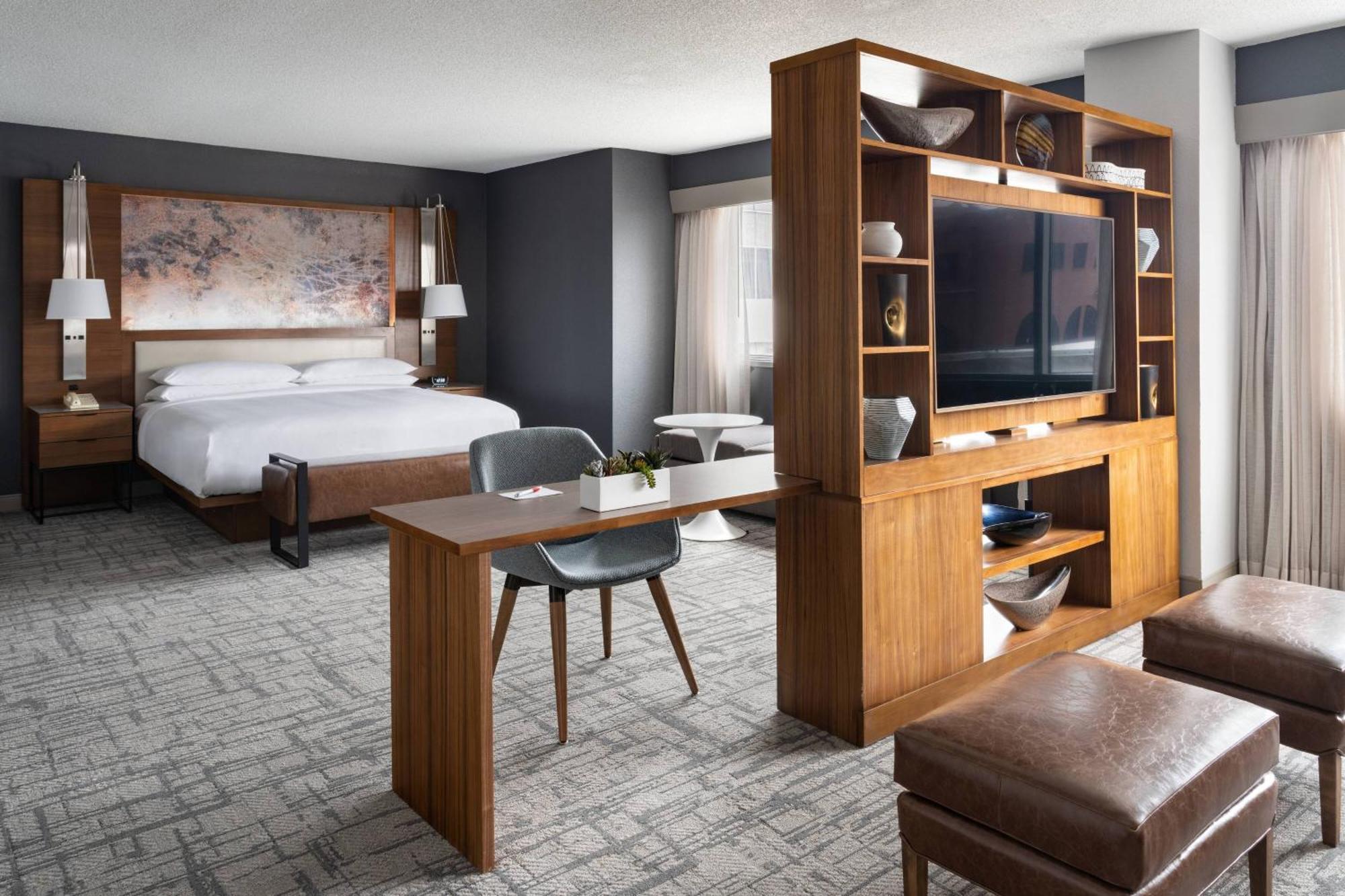 Marriott Greensboro Downtown Екстер'єр фото