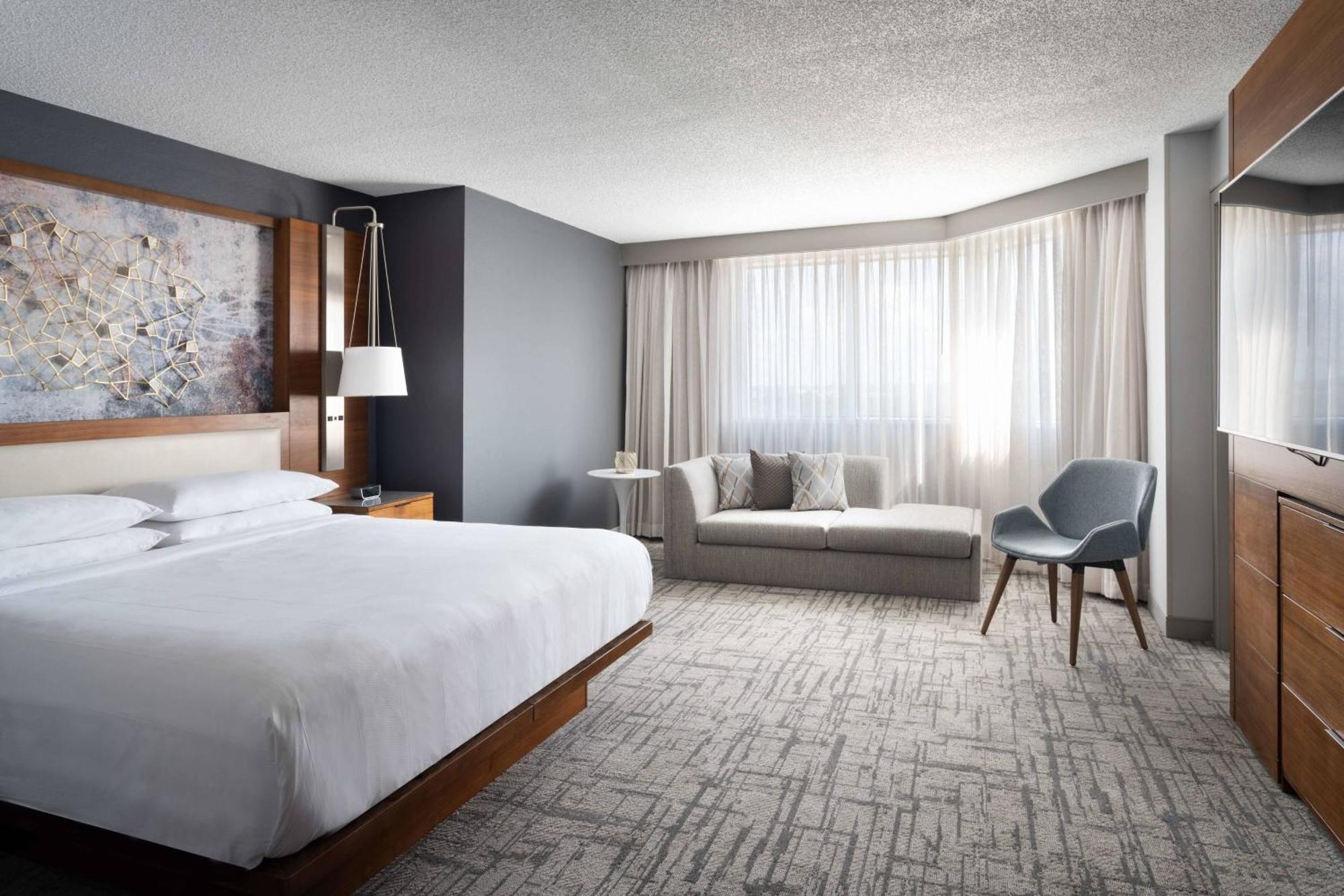 Marriott Greensboro Downtown Екстер'єр фото