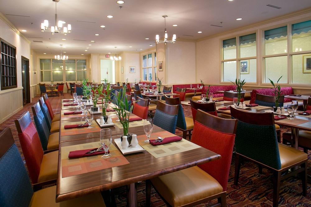 Marriott Greensboro Downtown Екстер'єр фото