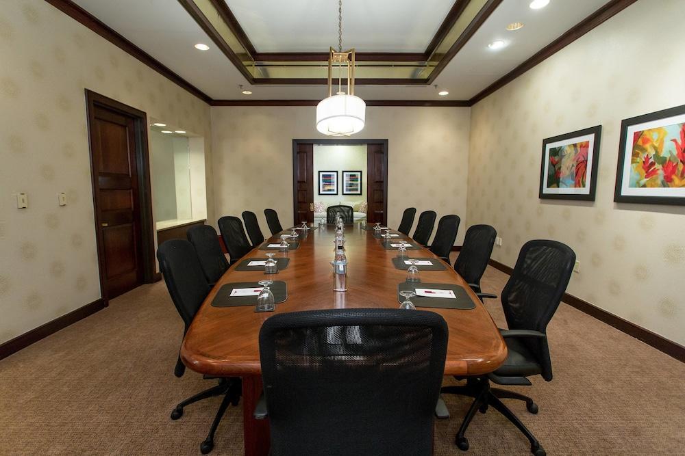 Marriott Greensboro Downtown Екстер'єр фото
